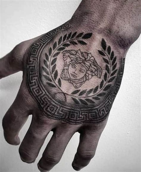 tatuaje de medusa versace|versace head tattoo.